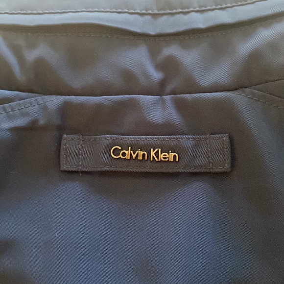 VINTAGE Calvin Klein Rain / Windbreaker Jacket with hood - EXCELLENT CONDITION - Picture 5 of 11